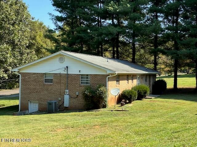 2993 W Old A J Highway Hwy, Strawberry Plains, TN 37871