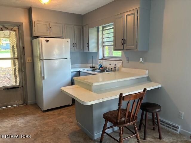 2993 W Old A J Highway Hwy, Strawberry Plains, TN 37871