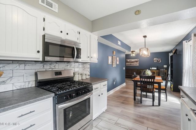 6741 Pelton Drive, Whitehouse, OH 43571