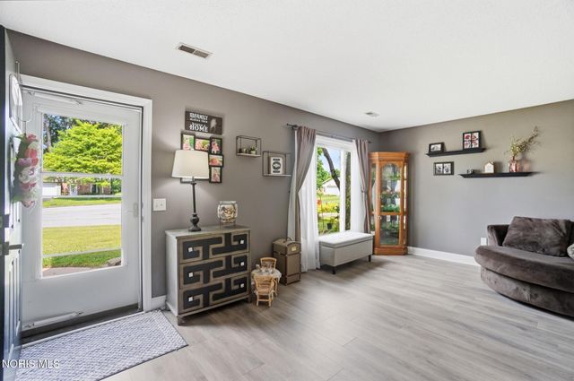 6741 Pelton Drive, Whitehouse, OH 43571