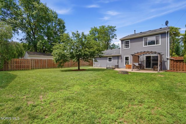6741 Pelton Drive, Whitehouse, OH 43571