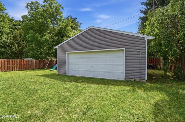 6741 Pelton Drive, Whitehouse, OH 43571