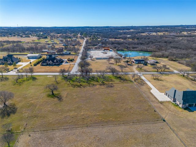 570 W County Road 714, Burleson, TX 76028