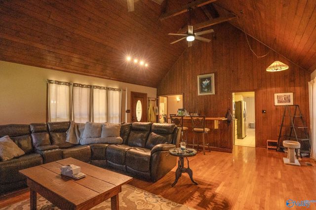 2405 Old Creek Trail SE, Decatur, AL 35603