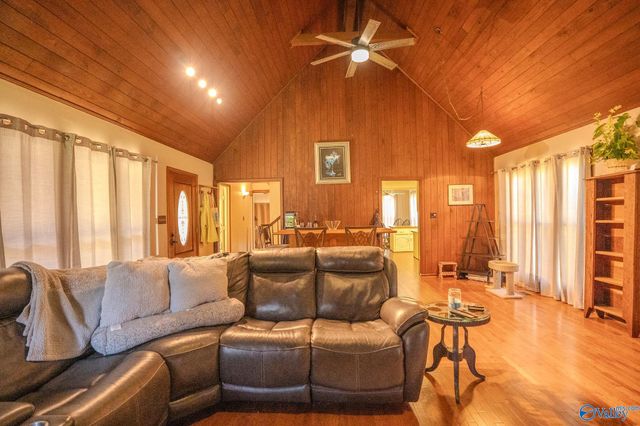 2405 Old Creek Trail SE, Decatur, AL 35603