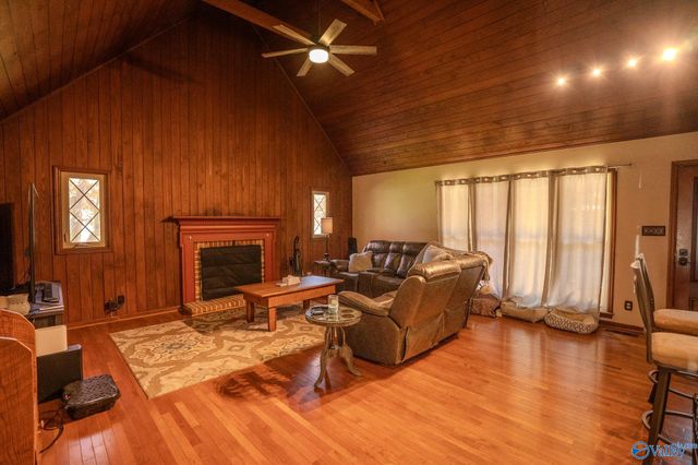 2405 Old Creek Trail SE, Decatur, AL 35603