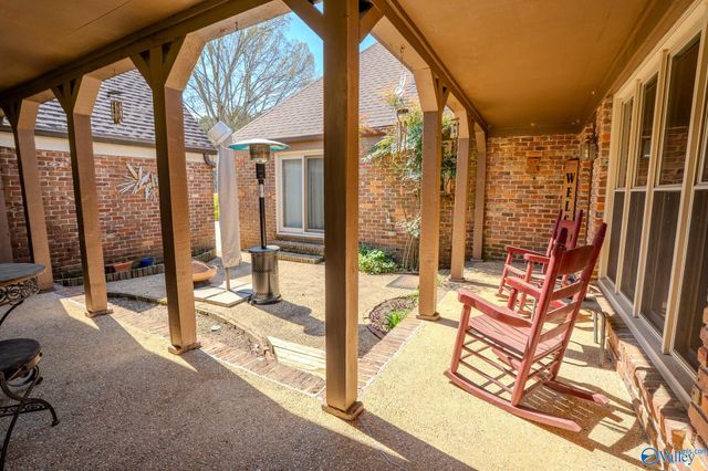 2405 Old Creek Trail SE, Decatur, AL 35603