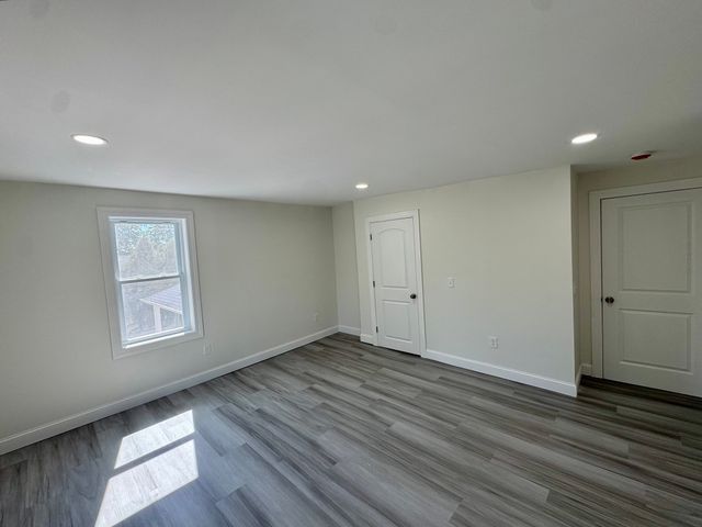 346 Hilldale Ave, Haverhill, MA 01832