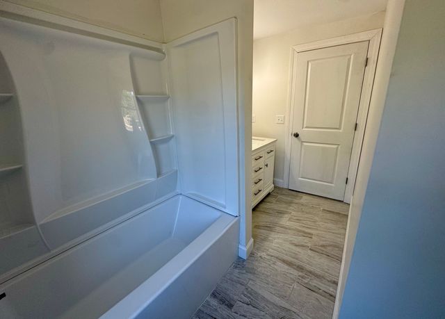 346 Hilldale Ave, Haverhill, MA 01832