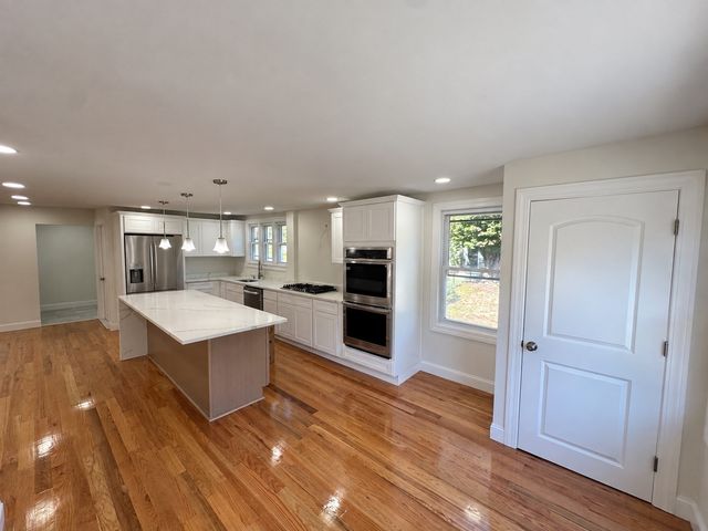 346 Hilldale Ave, Haverhill, MA 01832