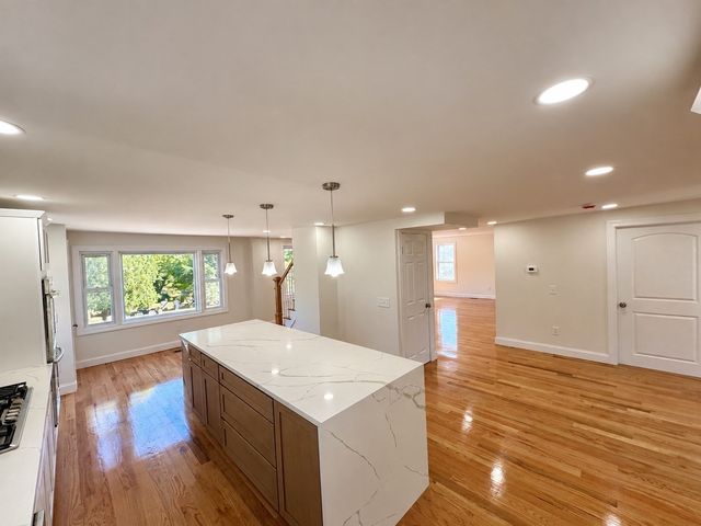 346 Hilldale Ave, Haverhill, MA 01832