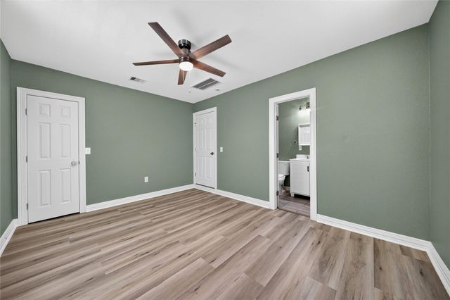 5955 Bellfort Street, Houston, TX 77033