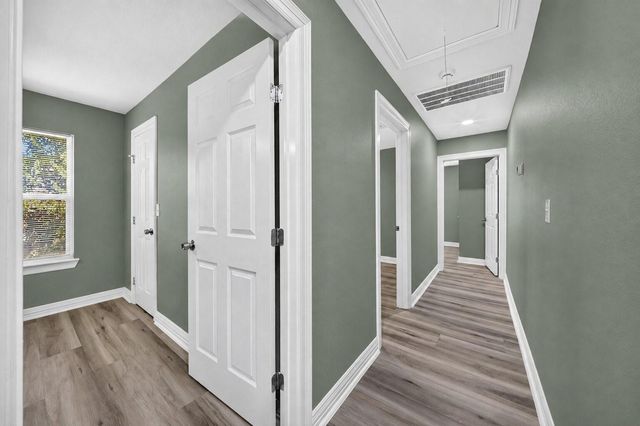 5955 Bellfort Street, Houston, TX 77033