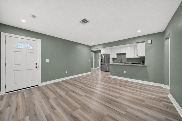 5955 Bellfort Street, Houston, TX 77033