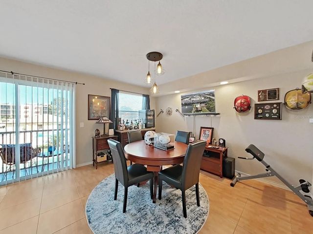 8229 EAGLES PARK DRIVE N, St Petersburg, FL 33709