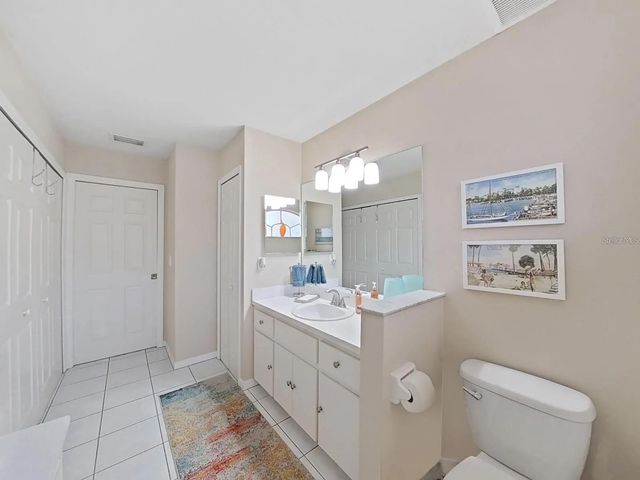 8229 EAGLES PARK DRIVE N, St Petersburg, FL 33709