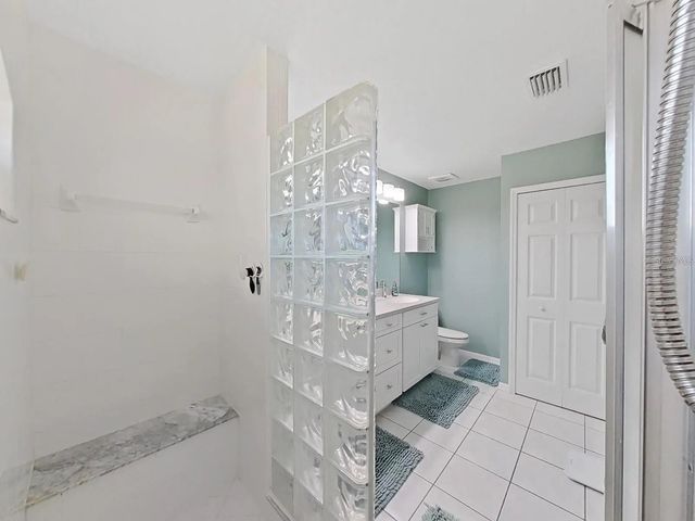 8229 EAGLES PARK DRIVE N, St Petersburg, FL 33709