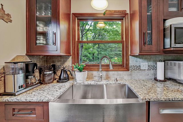 25 Timbers CIR, Hardy, VA 24101