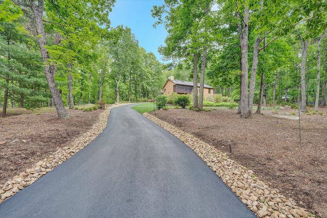 25 Timbers CIR, Hardy, VA 24101