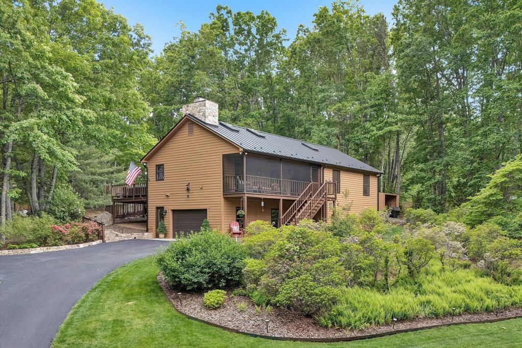 25 Timbers CIR, Hardy, VA 24101