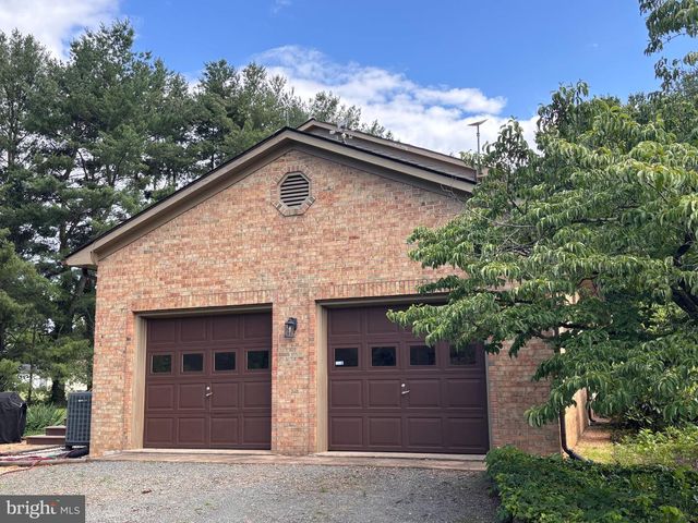 10414 SKYLINE AVE, Midland, VA 22728