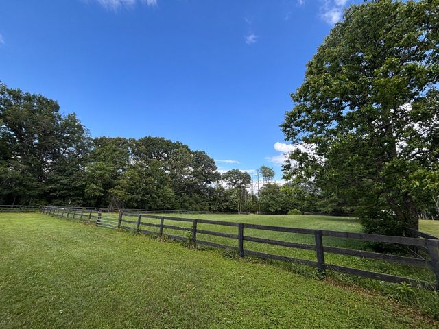 10414 SKYLINE AVE, Midland, VA 22728