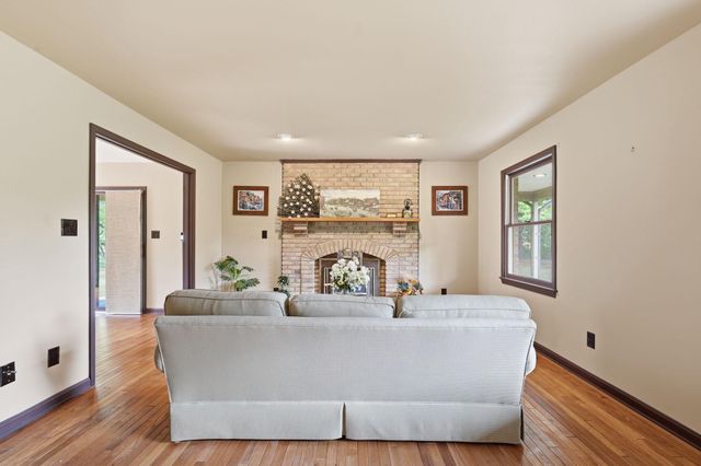 10414 SKYLINE AVE, Midland, VA 22728