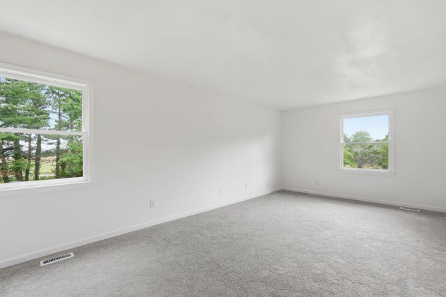 10414 SKYLINE AVE, Midland, VA 22728