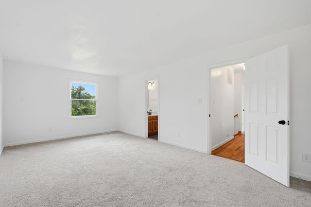 10414 SKYLINE AVE, Midland, VA 22728