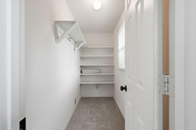 10414 SKYLINE AVE, Midland, VA 22728