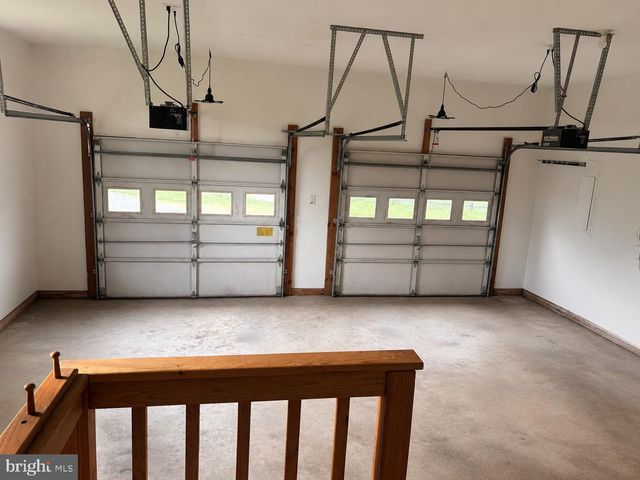 10414 SKYLINE AVE, Midland, VA 22728