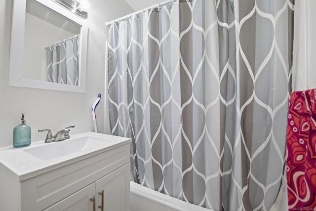 627-629 N Citrus Ave., Vista, CA 92084