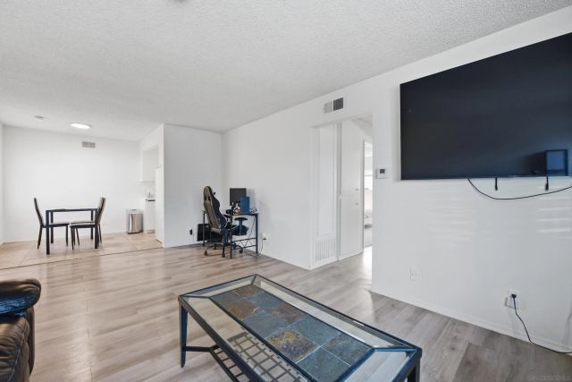 627-629 N Citrus Ave., Vista, CA 92084