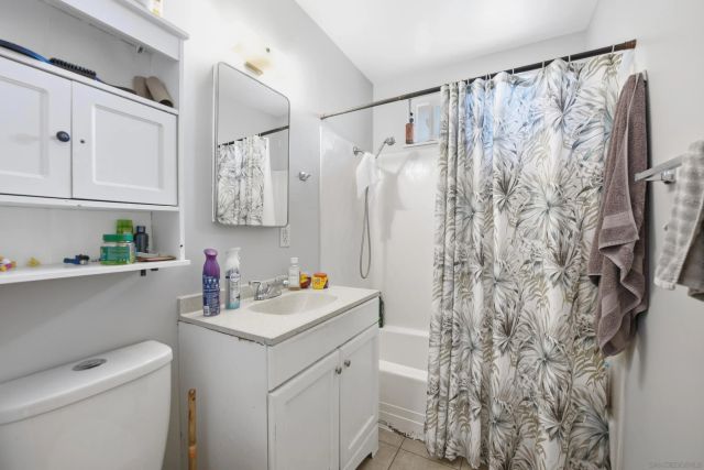 627-629 N Citrus Ave., Vista, CA 92084