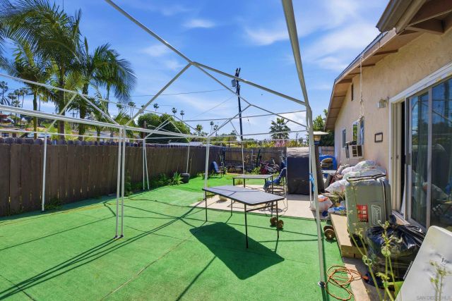 627-629 N Citrus Ave., Vista, CA 92084