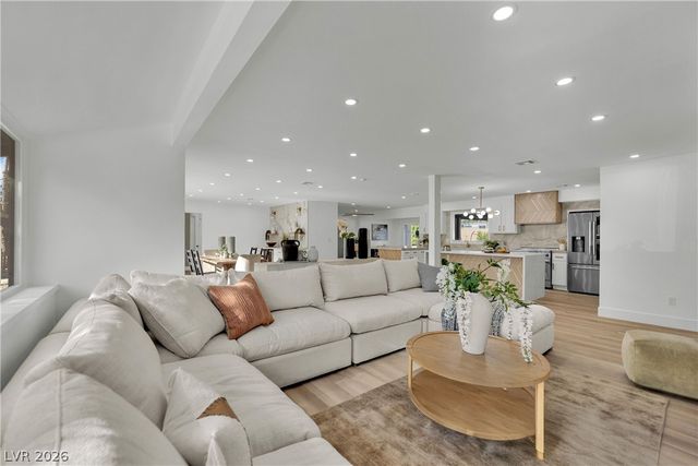 502 Park Way, Las Vegas, NV 89106
