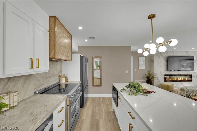 502 Park Way, Las Vegas, NV 89106