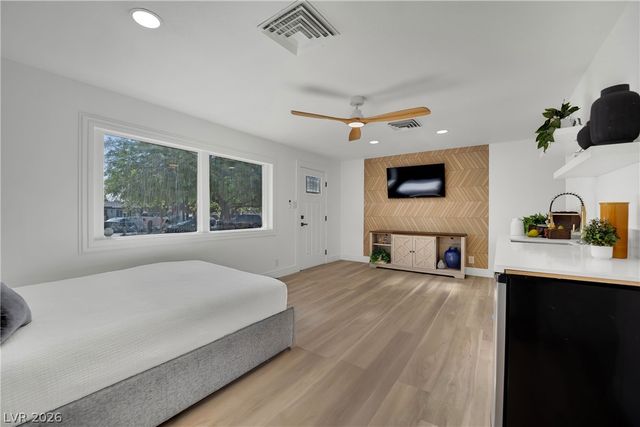 502 Park Way, Las Vegas, NV 89106