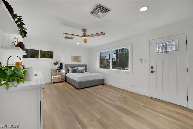 502 Park Way, Las Vegas, NV 89106