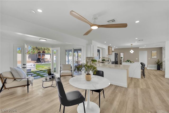 502 Park Way, Las Vegas, NV 89106