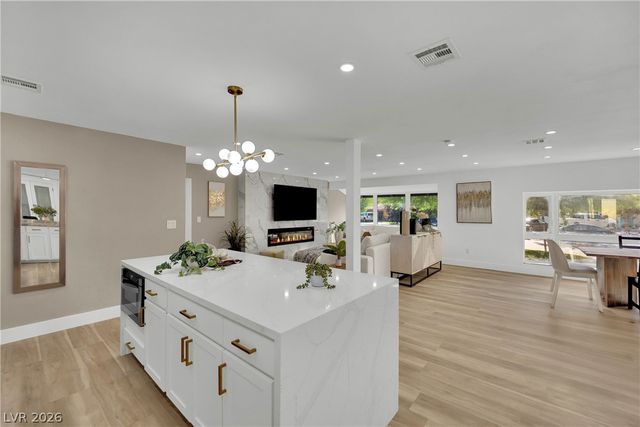 502 Park Way, Las Vegas, NV 89106