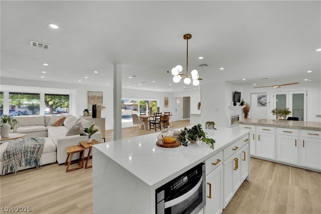 502 Park Way, Las Vegas, NV 89106