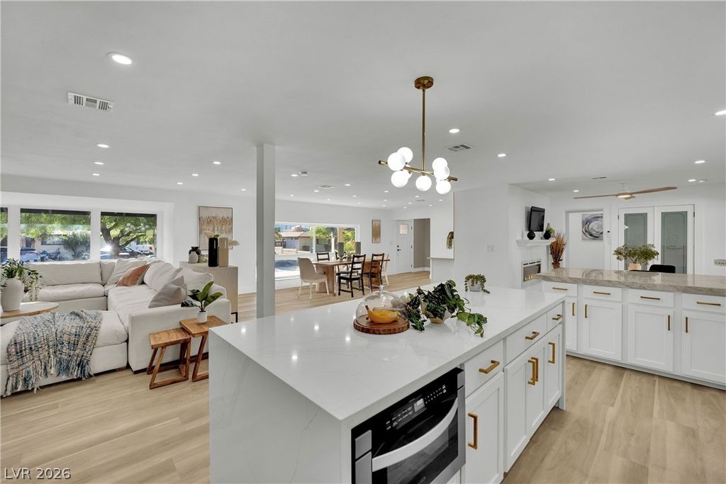 502 Park Way, Las Vegas, NV 89106 — photo 2