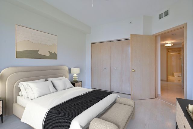 1745 Pavilion Way 502, Park Ridge, IL 60068