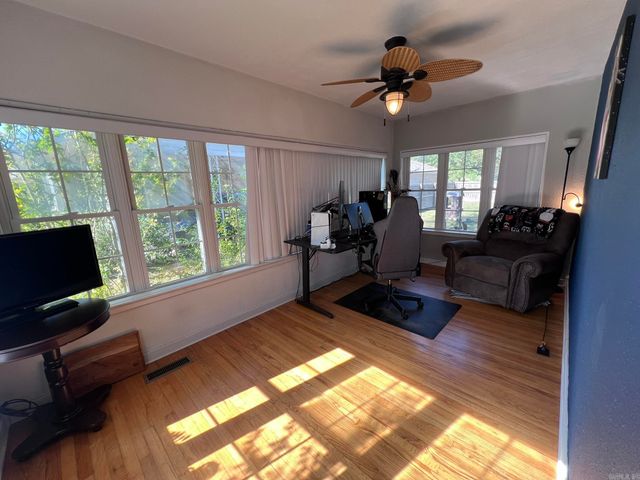 1405 Hickory Ave, Mena, AR 71953