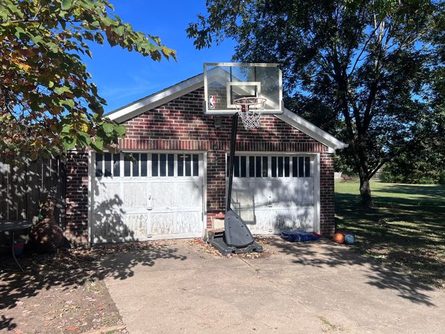 1405 Hickory Ave, Mena, AR 71953