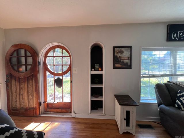 1405 Hickory Ave, Mena, AR 71953