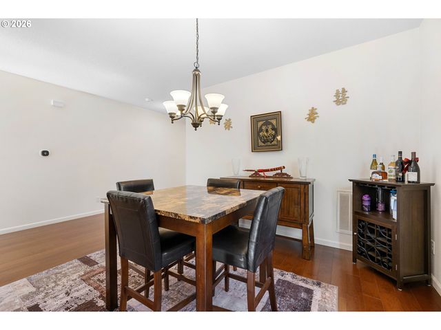 3468 Se SILVER FOX Ave, Hillsboro, OR 97123