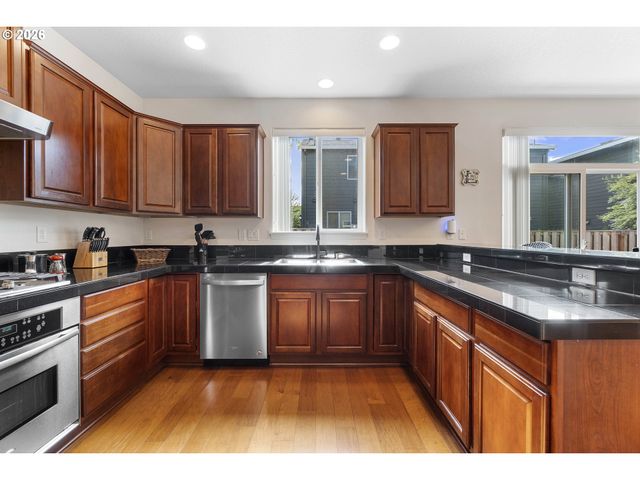 3468 Se SILVER FOX Ave, Hillsboro, OR 97123