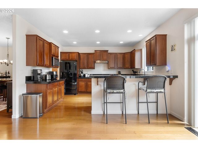 3468 Se SILVER FOX Ave, Hillsboro, OR 97123